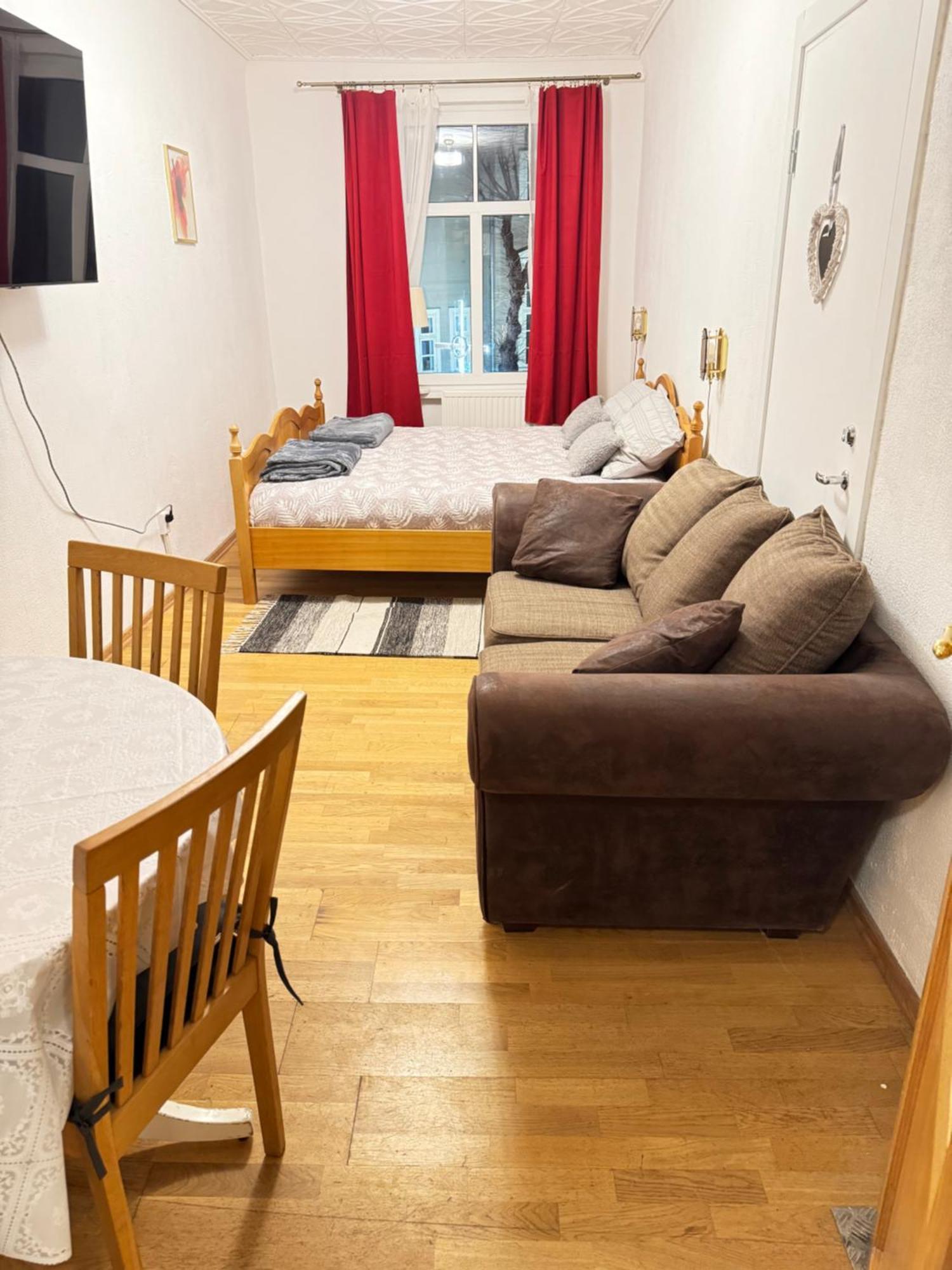 Peaceful 2 Room 50M2 Centric 10 Min To Old Town Ac Riga Exterior photo