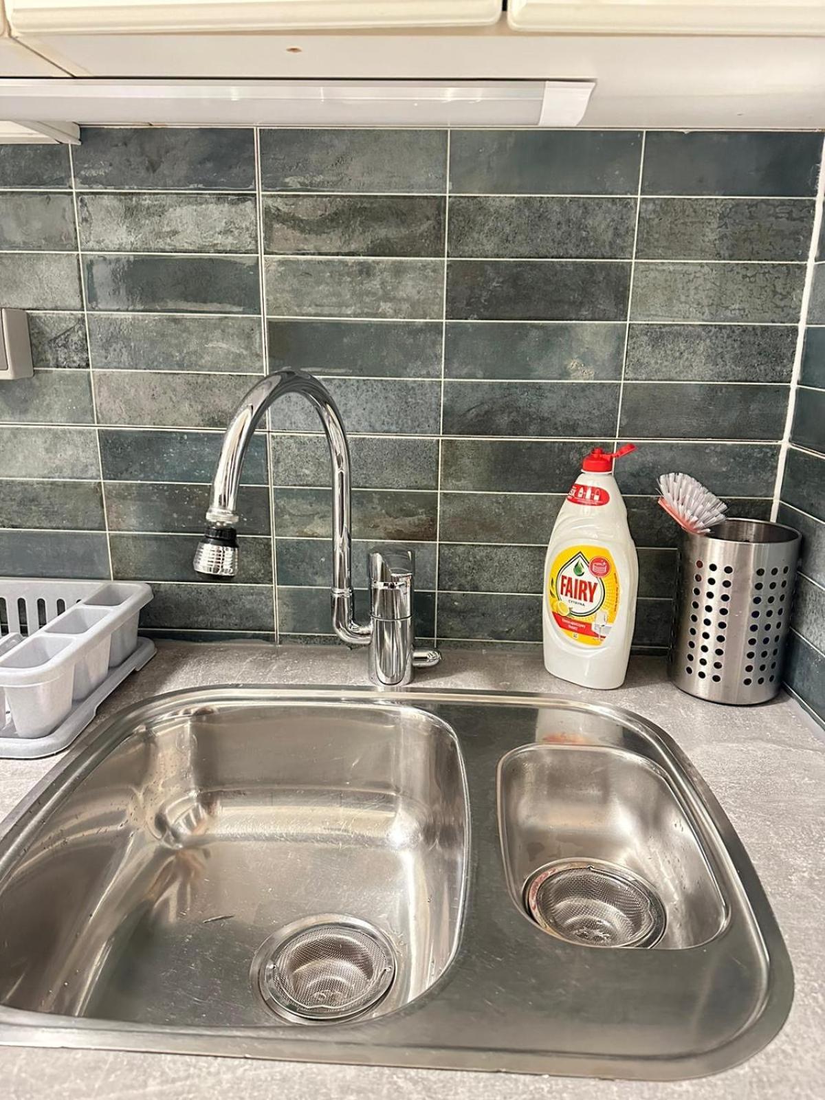 Peaceful 2 Room 50M2 Centric 10 Min To Old Town Ac Riga Exterior photo