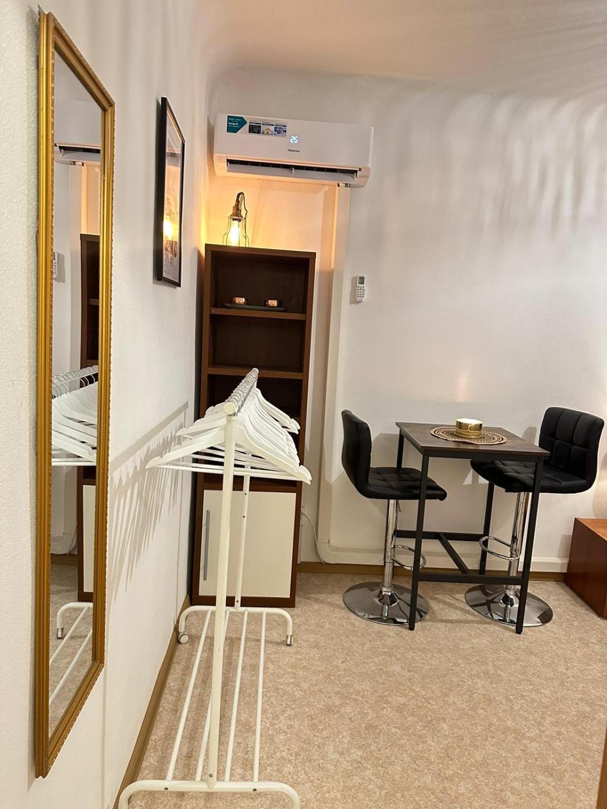 Peaceful 2 Room 50M2 Centric 10 Min To Old Town Ac Riga Exterior photo
